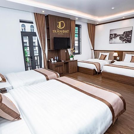הלונג Tran Dat Hotel מראה חיצוני תמונה