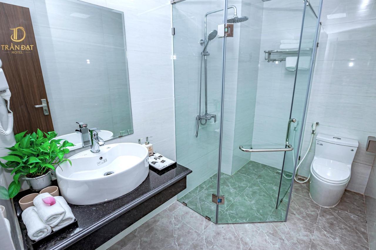 הלונג Tran Dat Hotel מראה חיצוני תמונה