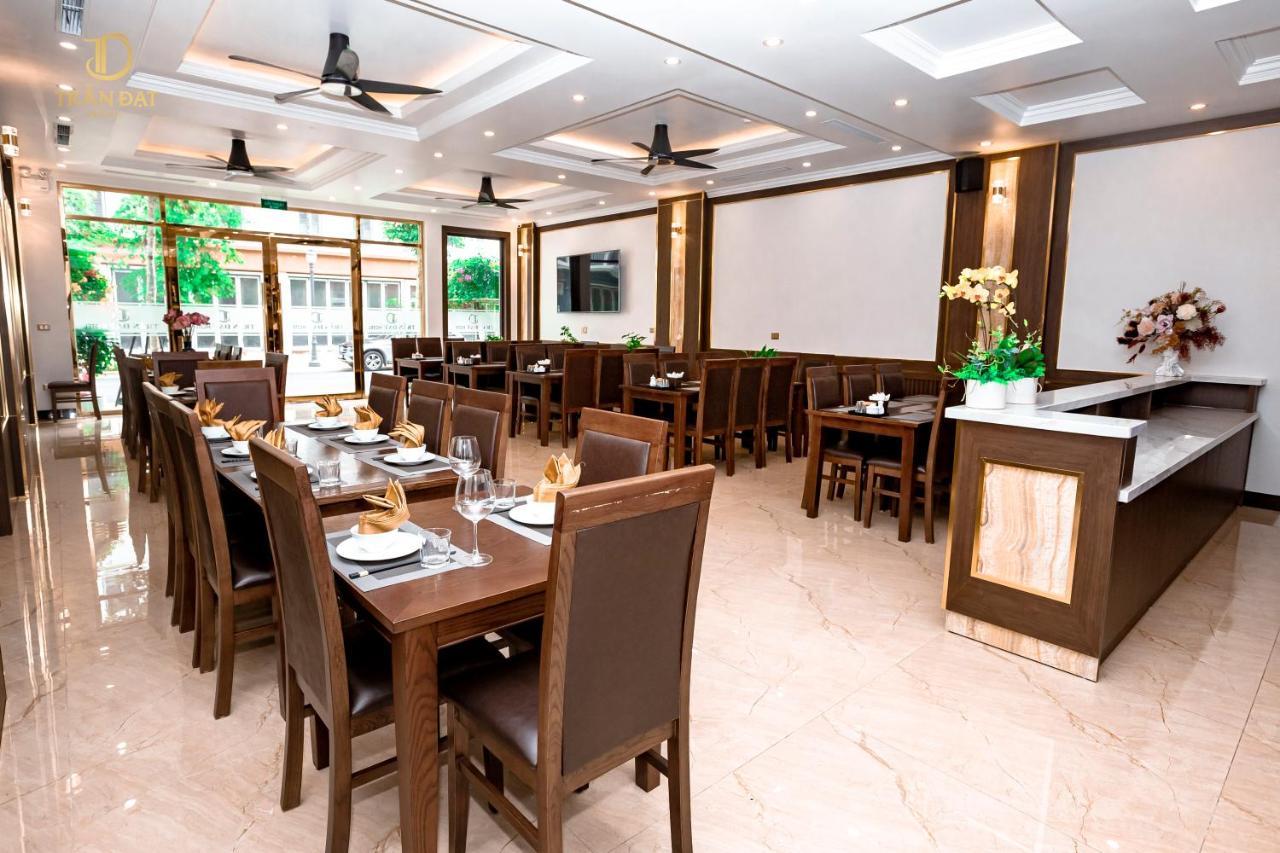 הלונג Tran Dat Hotel מראה חיצוני תמונה