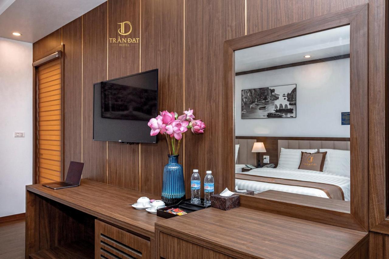 הלונג Tran Dat Hotel מראה חיצוני תמונה